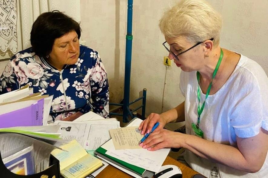 Мобільна група допомагає мешканцям Родинського вирішити соціальні питання