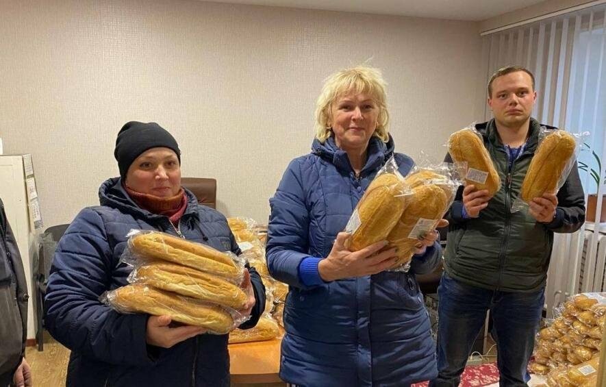 4000 хлібин надійшло до сіл Срібне, Новоєлизаветівка, Новотроїцьке та селища Шевченко 