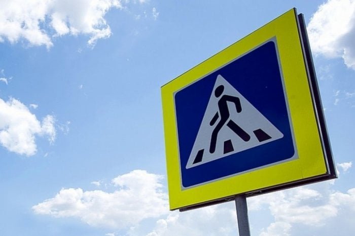 У Покровську встановили та замінили 80 дорожніх знаків