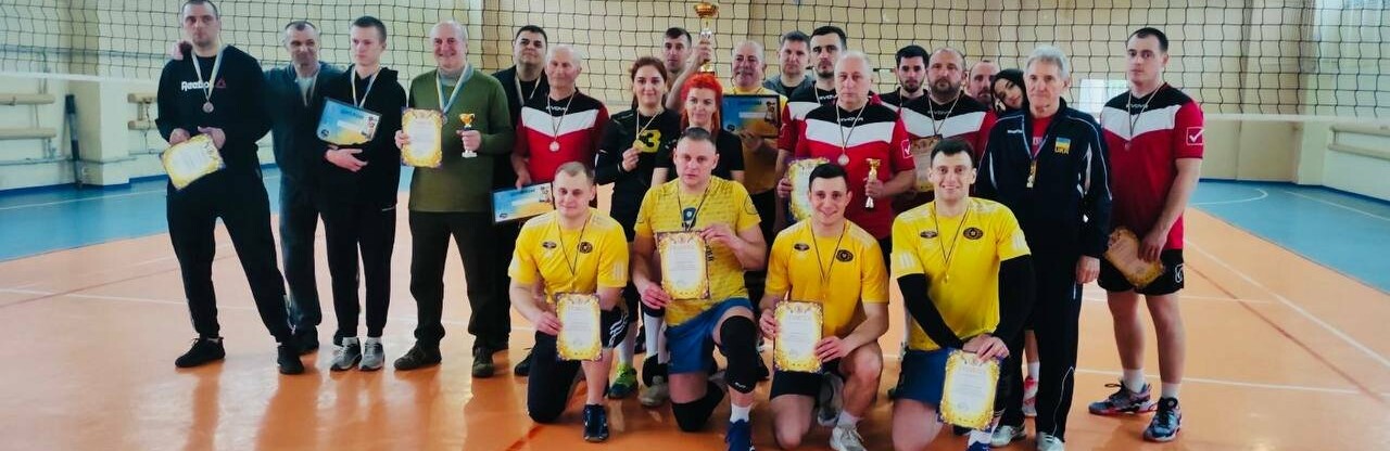До всесвітнього олімпійського дня у Покровську відбувся турнір з волейболу 