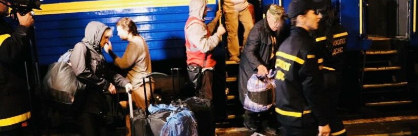 Кіровоградщина зустріла останній евакуаційний поїзд: за три місяці область прийняла майже чотири тисячі переселенців з Донеччини