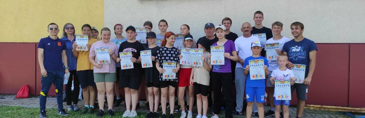 Юні спортсмени та спортсменки Мирнограда проводять час на канікулах весело та з користю для здоров'я