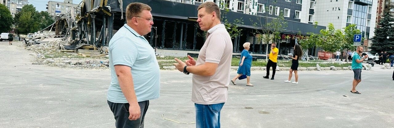 Зусиллями комунальників вже відновлено понад 1000 вікон у постраждалих будинках