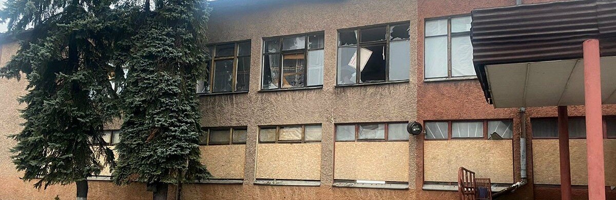 Шість ракет було спрямувано на Мирноград: у поліції повідомили про наслідки обстрілів Донеччини за добу
