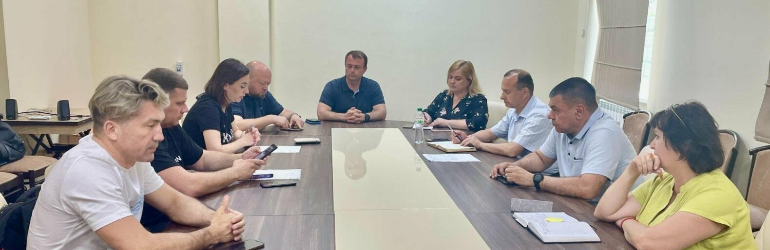 Забезпечення засобами індивідуального захисту та розробка плану евакуації: відбулась нарада керівників Покровської громади
