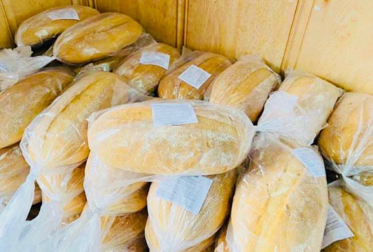 8000 хлібин було розвезено мешканцям Покровська