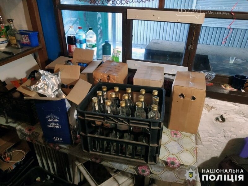 Поліцейські викрили торгові точки, де реалізовували фальсифіковані алкогольні напої, фото-2