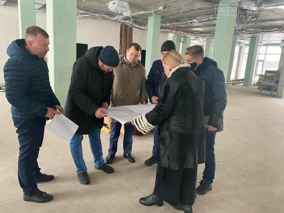 Строили ЦПАУ, а откроют «Мультицентр»: когда возобновится строительство одного из долгостроев в Покровске, фото-1
