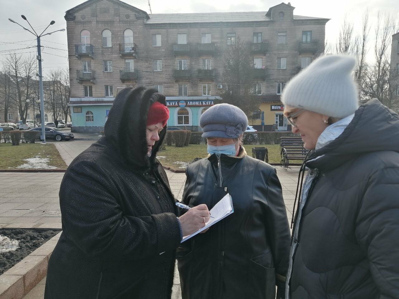 В Покровске прошел очередной митинг против повышения тарифов на коммунальные услуги, фото-1