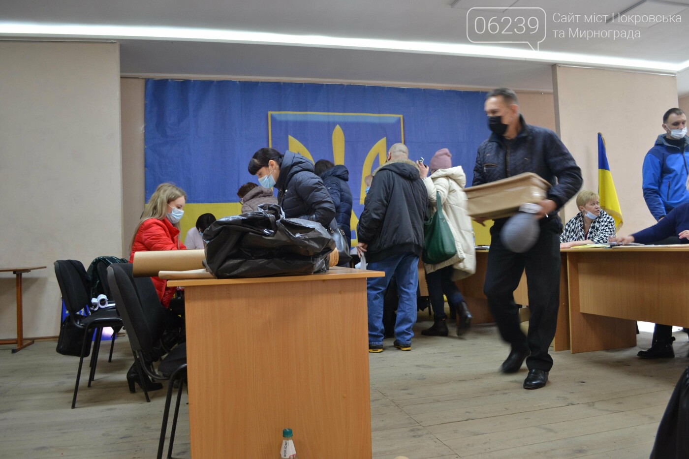 В Покровске ОИК начала выдачу бюллетеней представителям участковых комиссий, фото-10