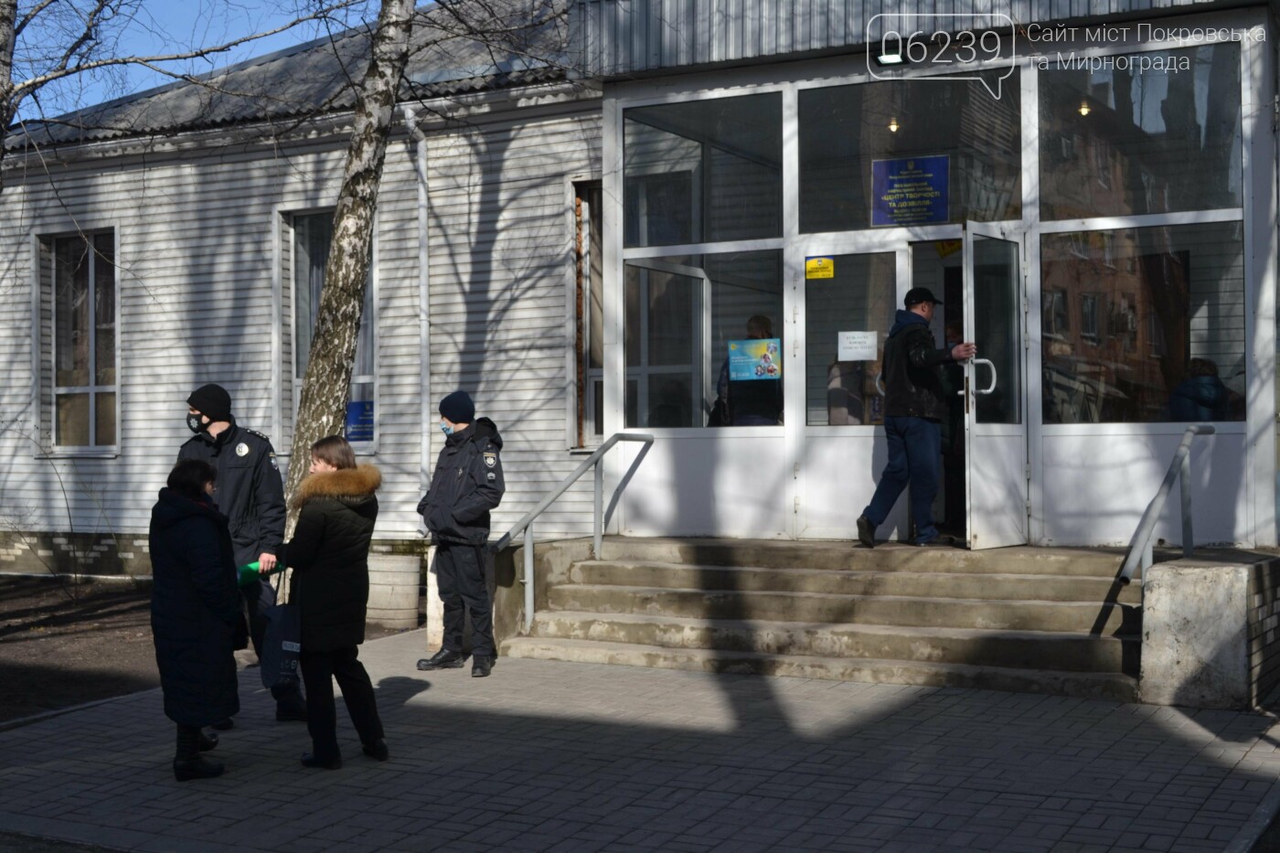 В Покровске ОИК начала выдачу бюллетеней представителям участковых комиссий, фото-14