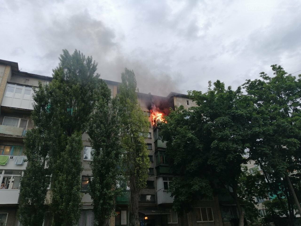 Вчера в Покровске горел балкон в пятиэтажке, фото-3