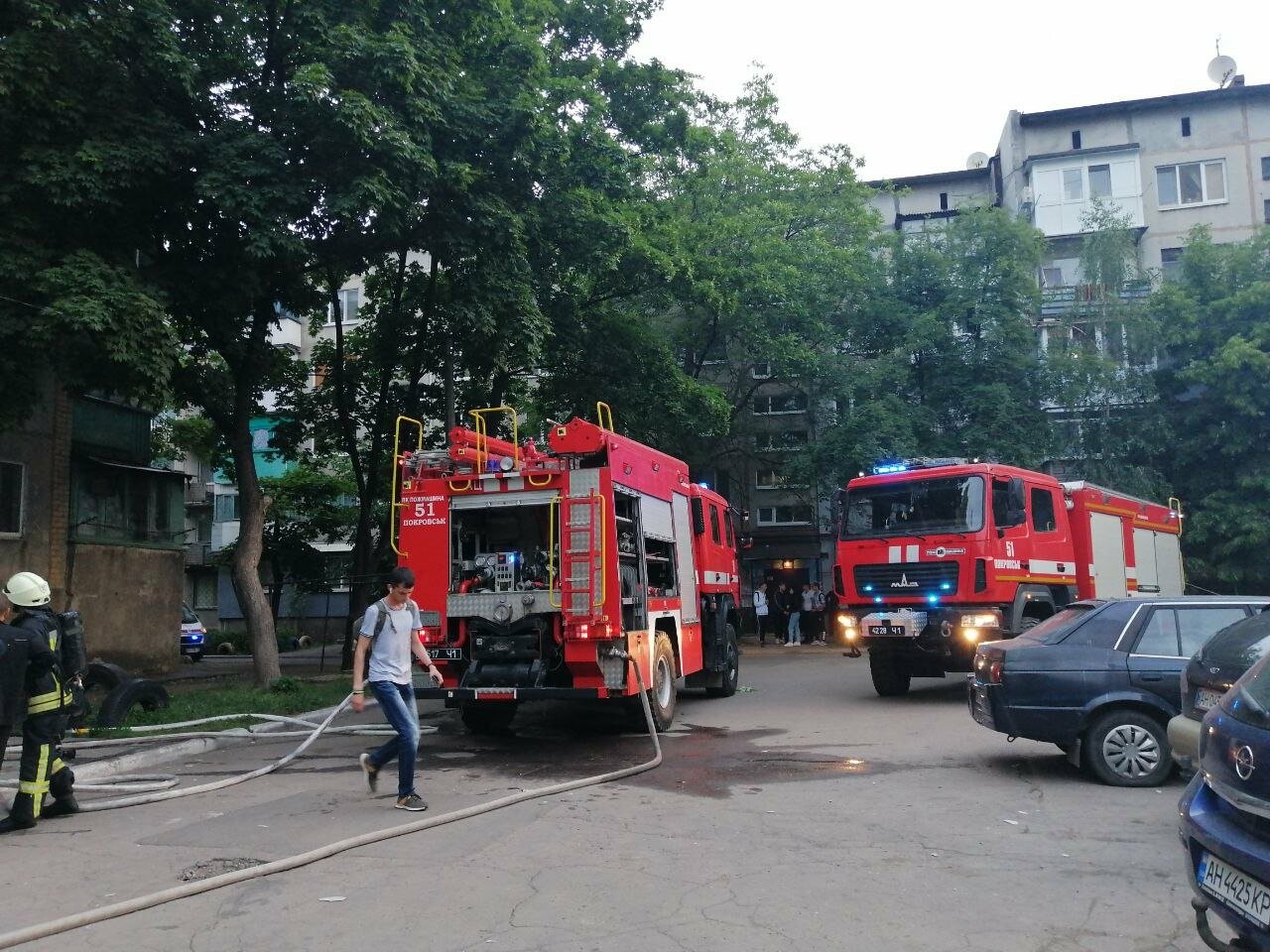 Вчера в Покровске горел балкон в пятиэтажке, фото-6