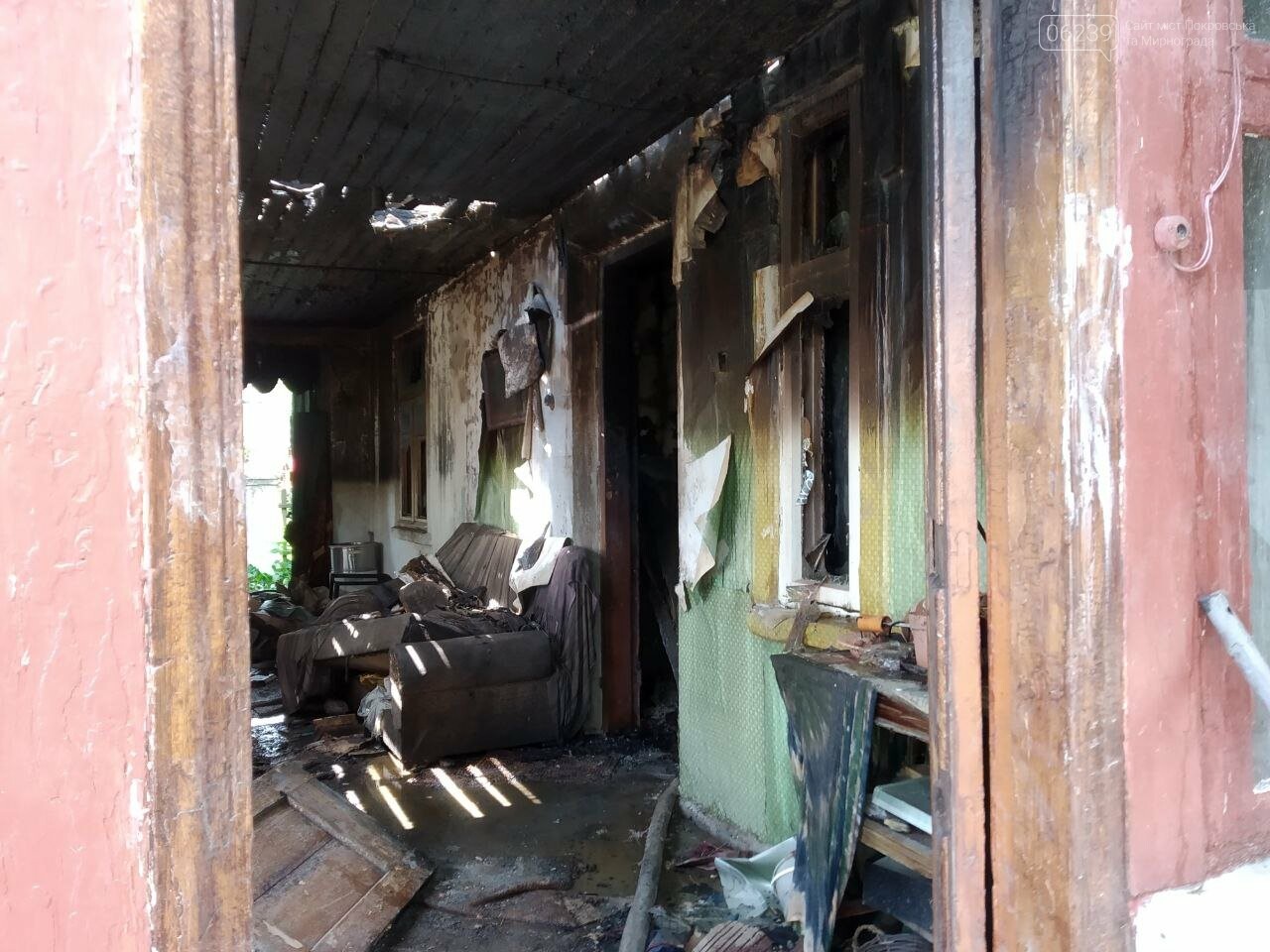 В Мирнограде горел жилой дом, фото-4