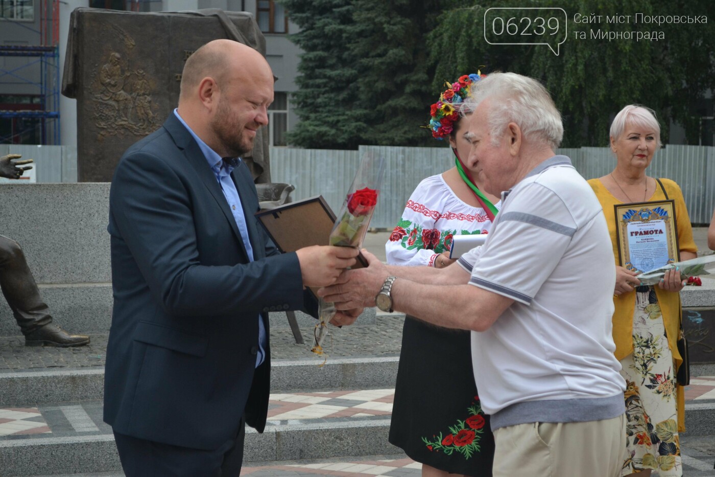 Торжественным митингом в Покровске отметили 25-ю годовщину Конституции Украины, фото-19