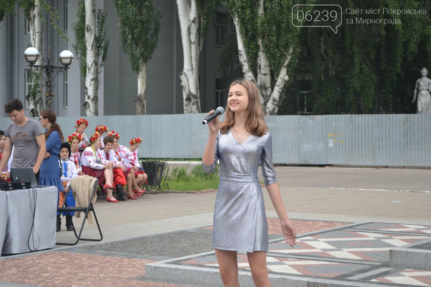 Торжественным митингом в Покровске отметили 25-ю годовщину Конституции Украины, фото-30