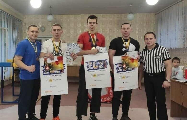 Покровський рукоборець став призером у двох категоріях у Чемпіонаті Донецької області з армреслінгу