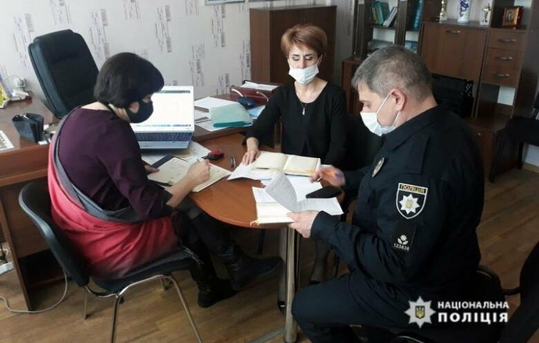 Поліцейські Покровська обговорювали шляхи попередження суїцидальної поведінки в підлітковому середовищі
