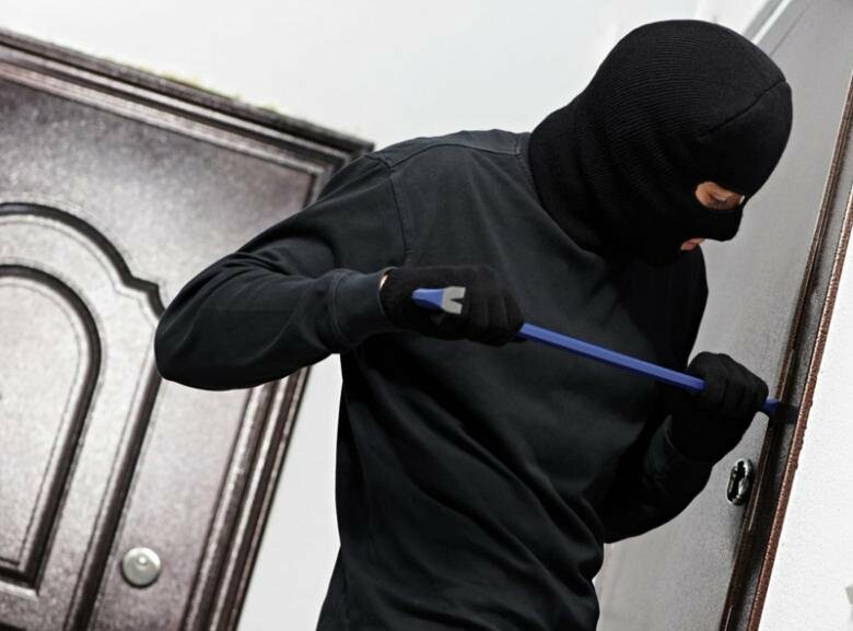 Поліцейські нагадують покровчанам, як максимально захистити своє житло від зловмисників