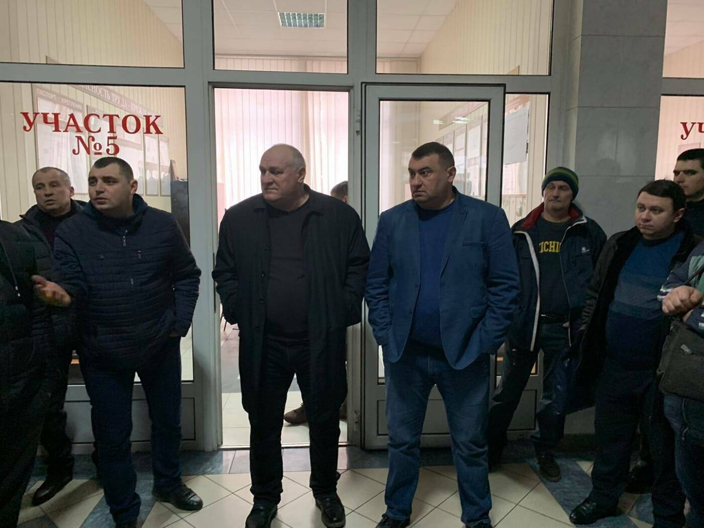На Родинской ввели в простой "Краснолиманскую" шахту: горняки протестуют, фото-3