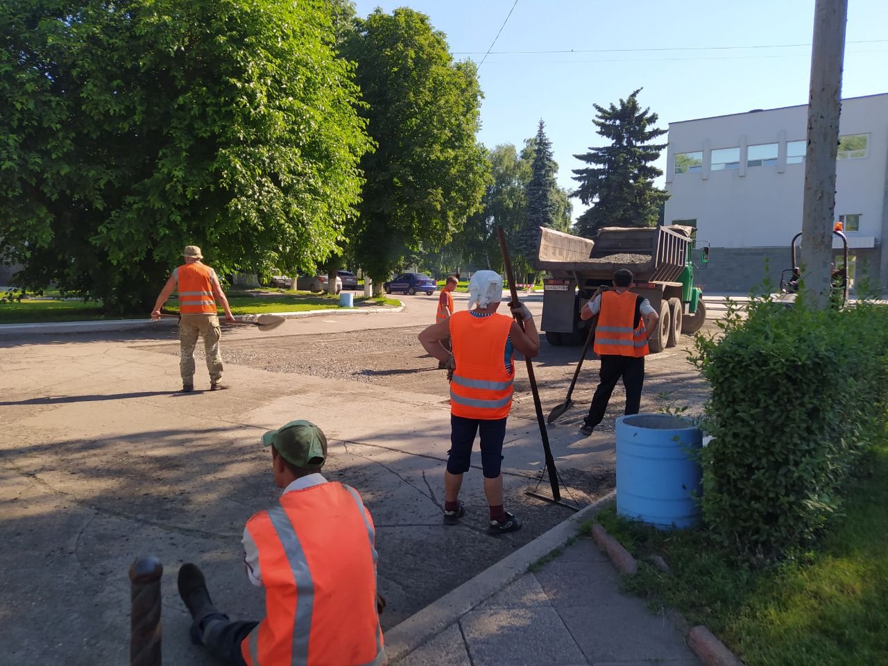 На площади Шибанкова в Покровске перекрыто движение 