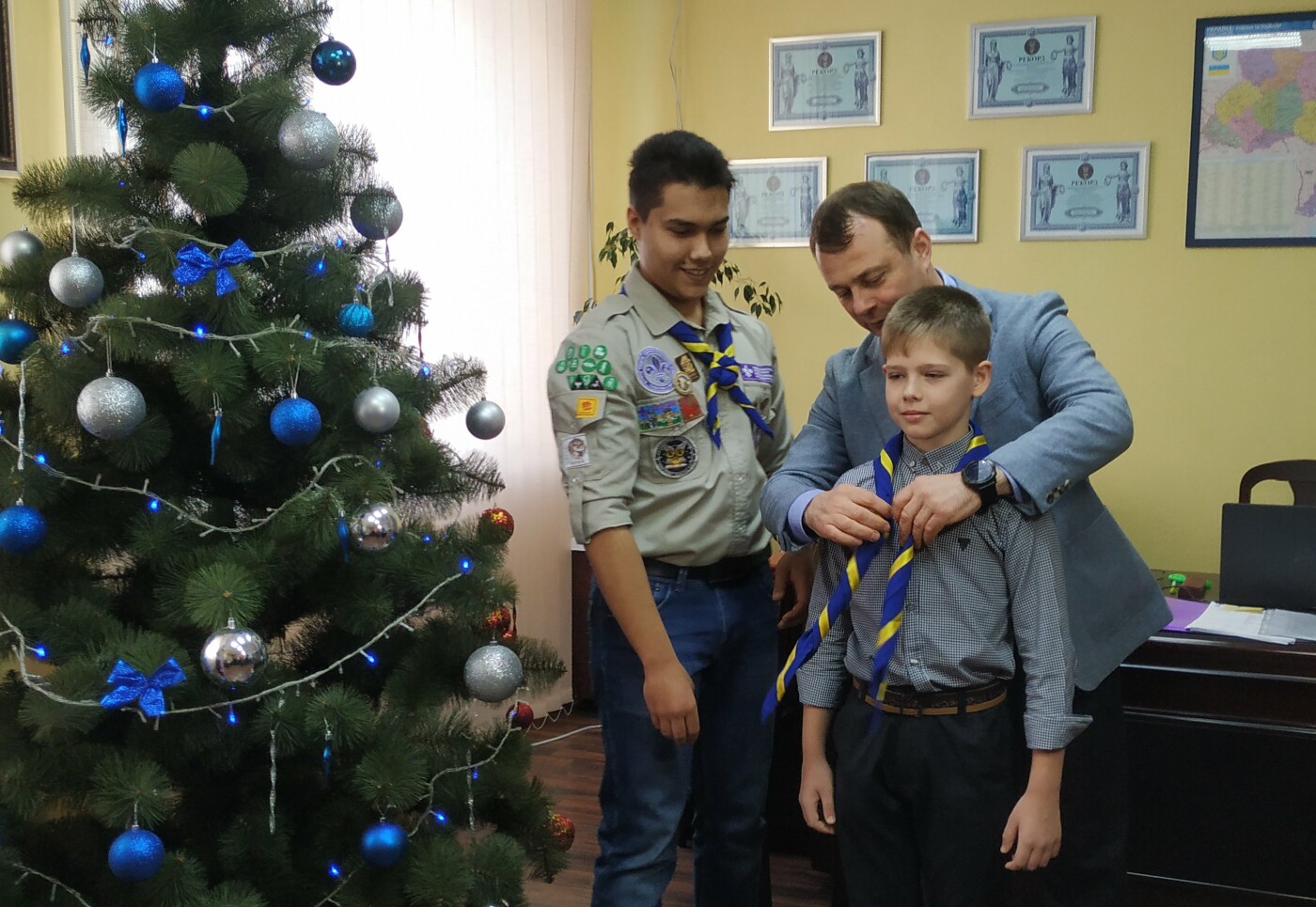 Скаути привезли до Покровська Вифлеємський вогник 