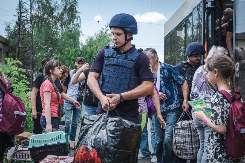 Триває евакуація цивільних мешканців Донеччини у більш безпечні регіони