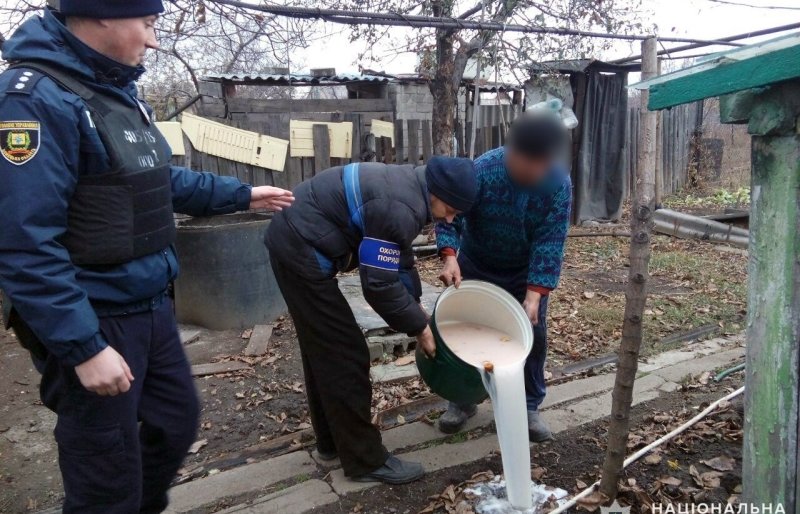 В Мирнограде выявили злостного самогонщика В Мирнограде выявили злостного самогонщика, Вера Карпова
