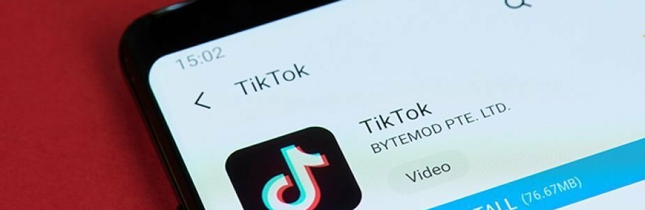 Десятирічна дівчинка померла через челендж в TikTok