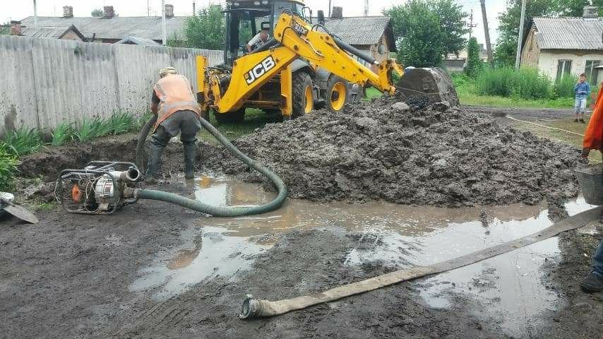 В Покровске по улице Ольшанского случился прорыв трубы водоснабжения