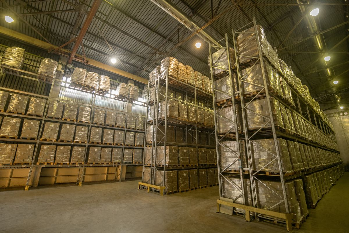 поняття складських послуг