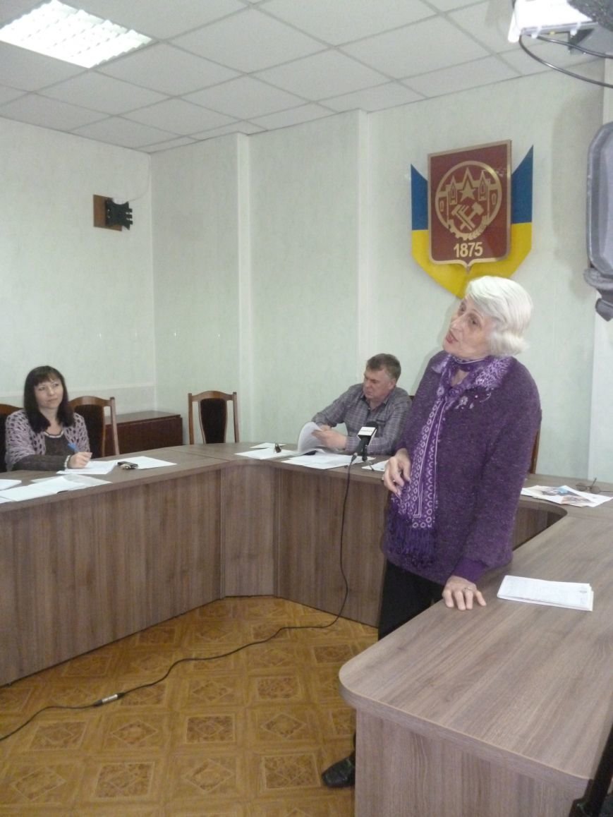 В Красноармейске в который раз пытались определить судьбу памятника Кобзарю (фото) - фото 2